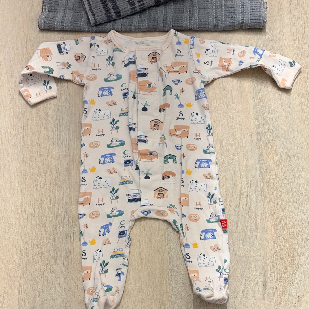 Magnetic Me Cream Footed size 3-6 months